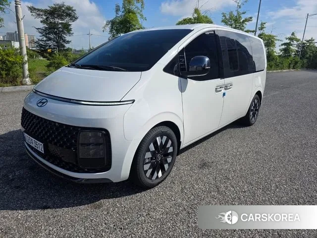 Hyundai Staria 2025 Белый из Кореи