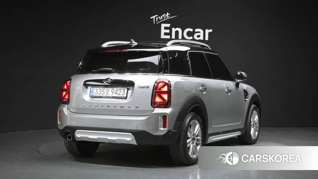 Mini Cooper Countryman 2023 Серебристо-серый из Кореи