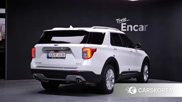 Ford Explorer 6th Generation 2022 Белый из Кореи