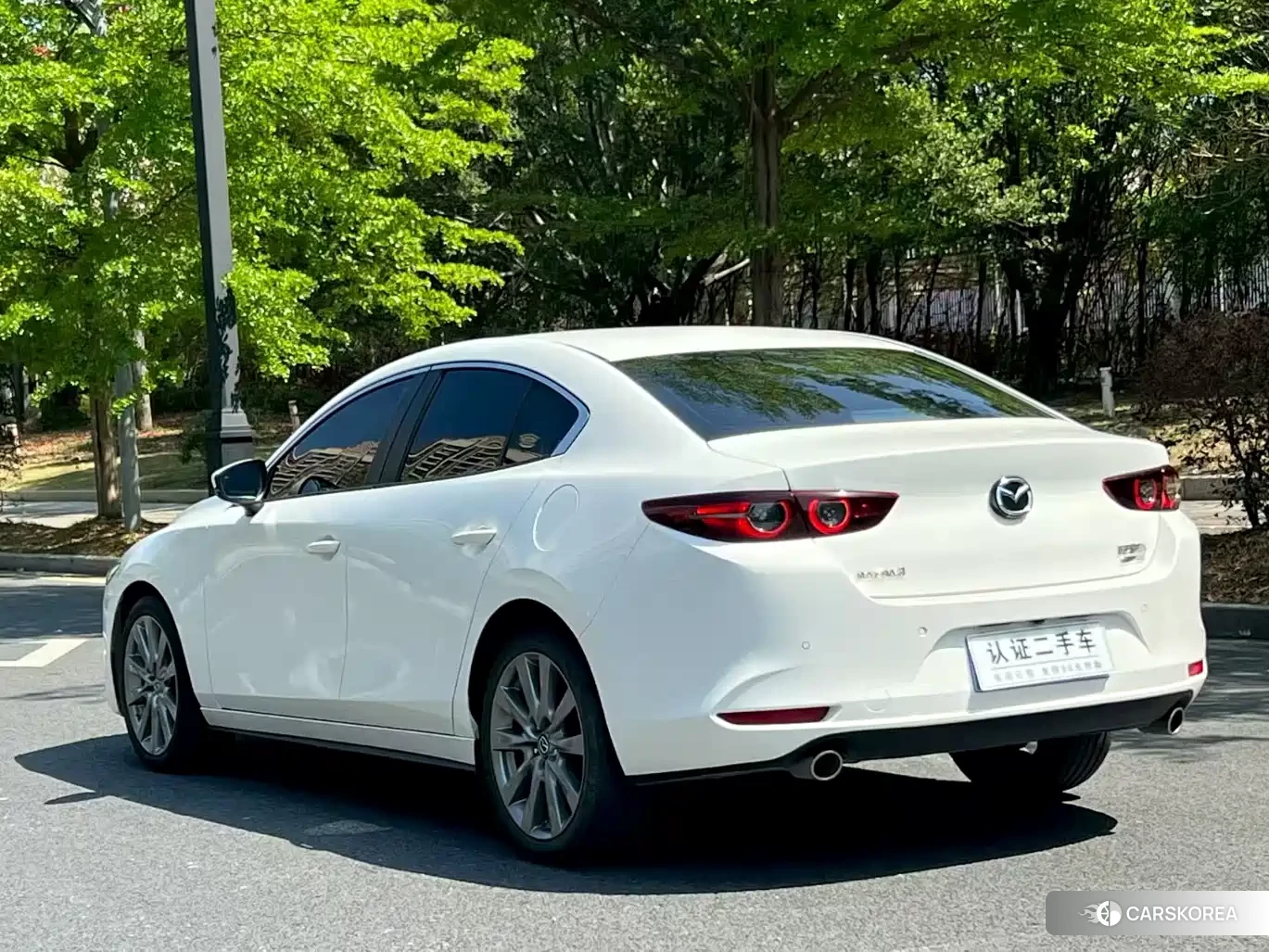 Mazda 3 2023 Белый из Китая