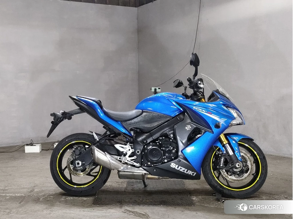 Проданный Suzuki GSX-S1000F id 4176813 из Японии