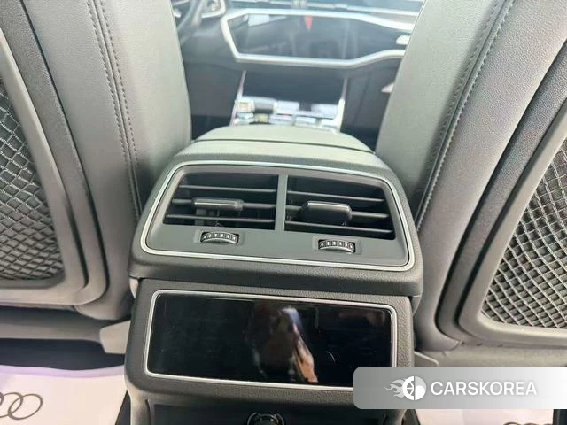 Audi A7 2024 Темно-серый из Китая