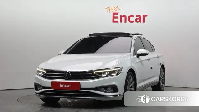 Volkswagen Passat GT (B8) 2021 Белый из Кореи