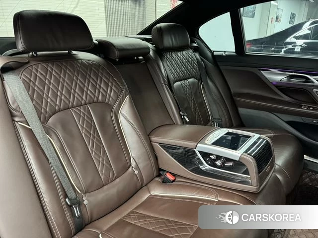 BMW 7 series 2021 Черный из Китая