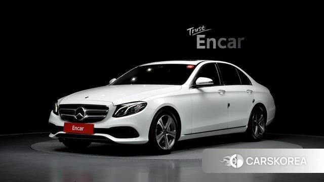 Mercedes-Benz E-Class W213 2019 Белый из Кореи