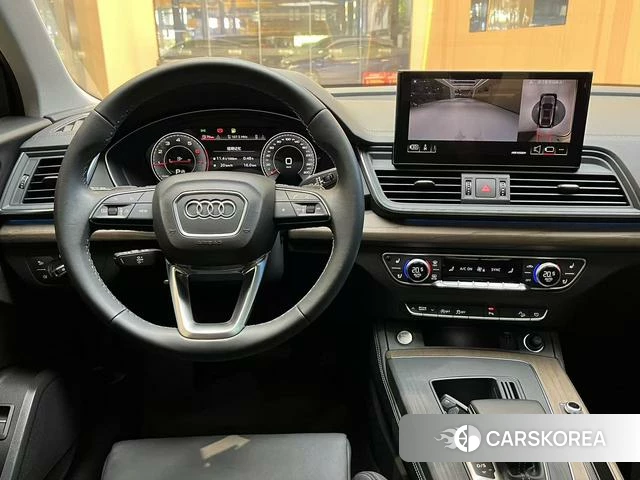 Audi Q5L 2022 Черный из Китая