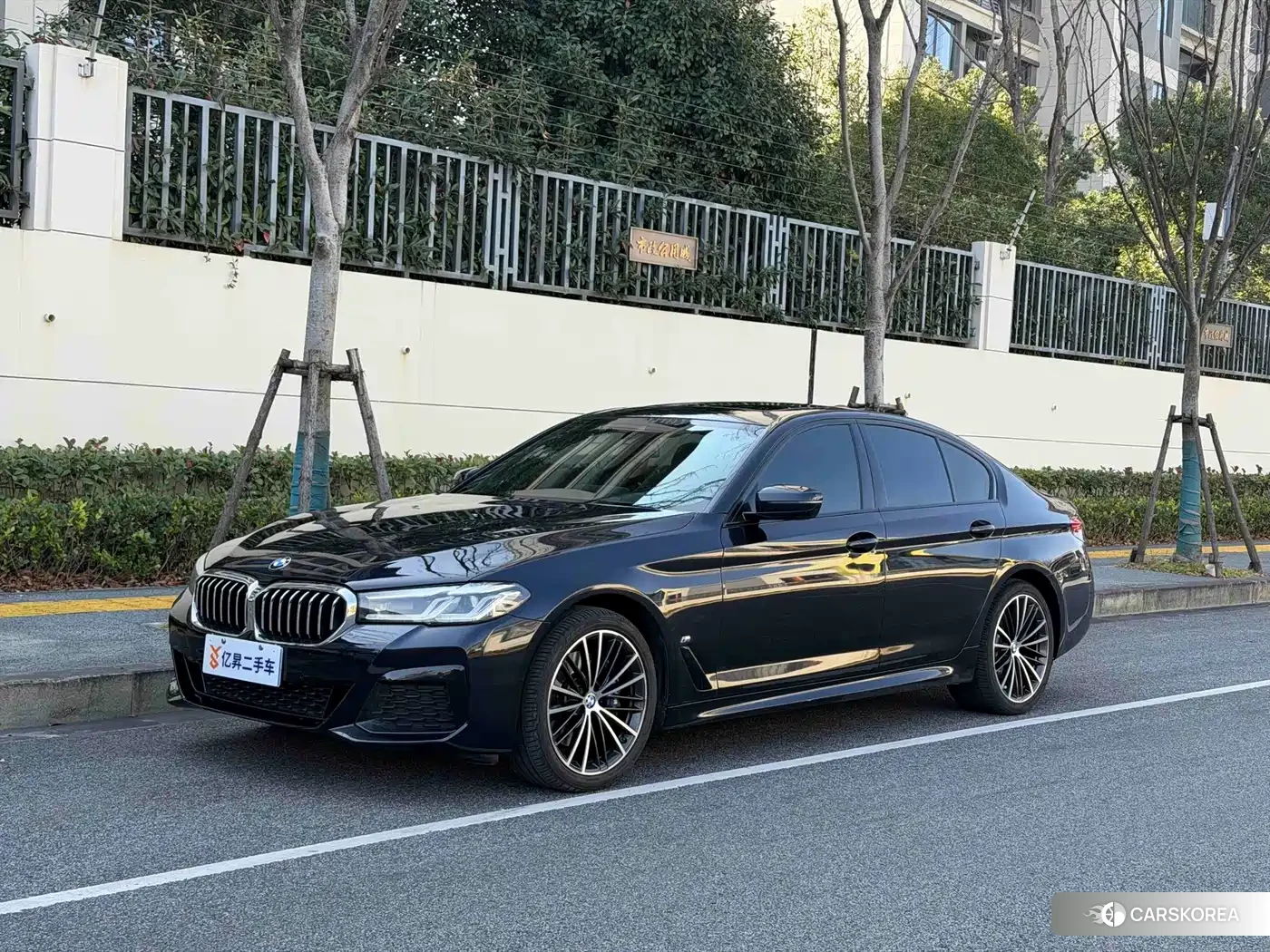 BMW 5 series 2021 Черный из Китая