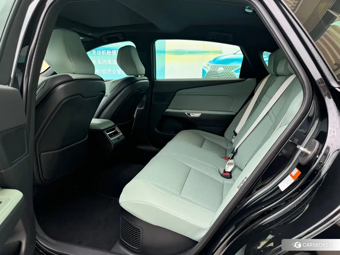 Lexus ES 2026 Черный из Китая