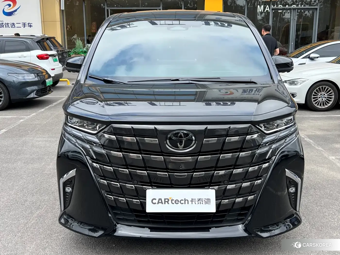Toyota Elfa 2024 Черный из Китая