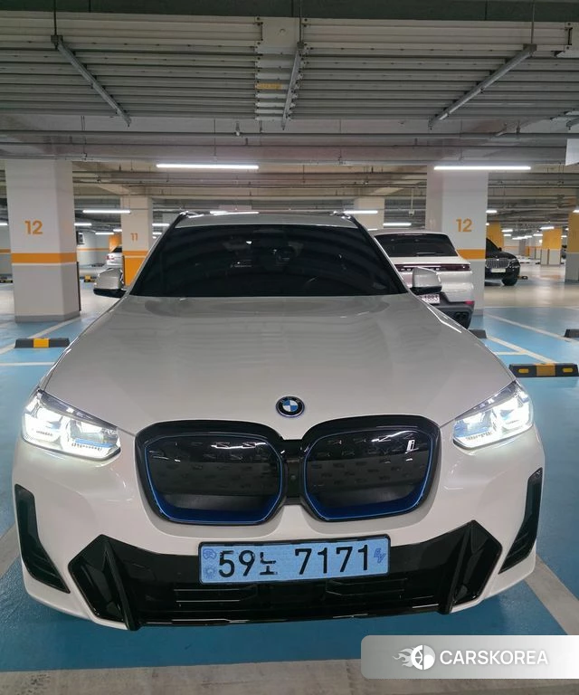 BMW iX3 2023 Белый из Кореи