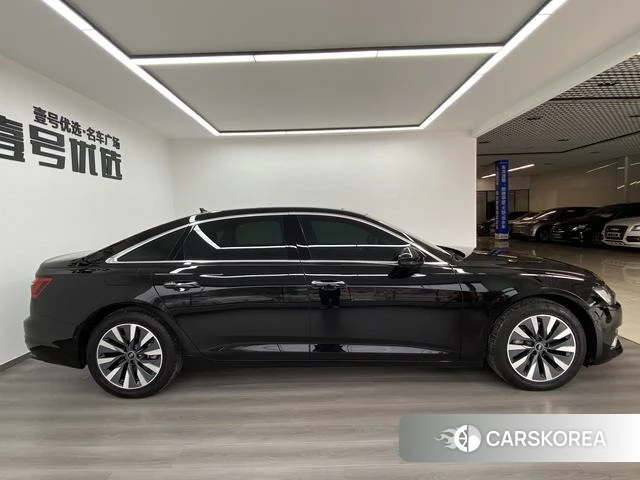 Audi A6L 2022 Черный из Китая