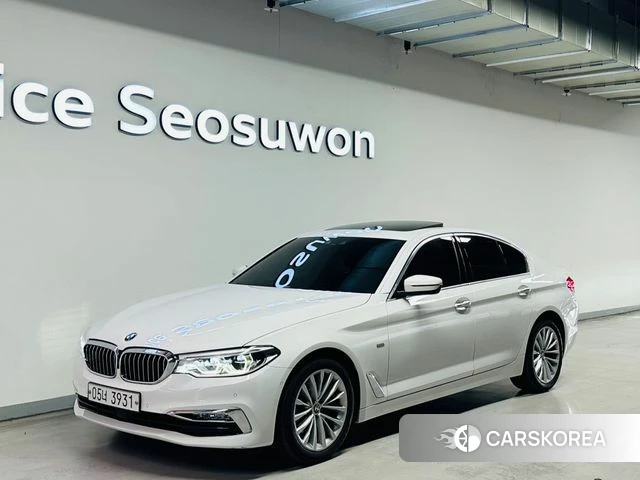BMW 5 Series (G30) 2018 Черный из Кореи