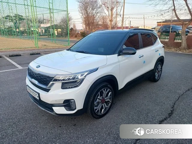 Kia Seltos 2019 Белый из Кореи