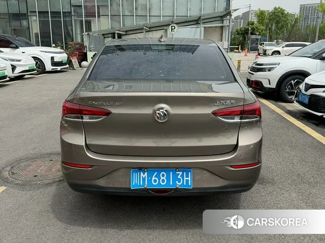 Buick Yinglang 2019 Шампань из Китая