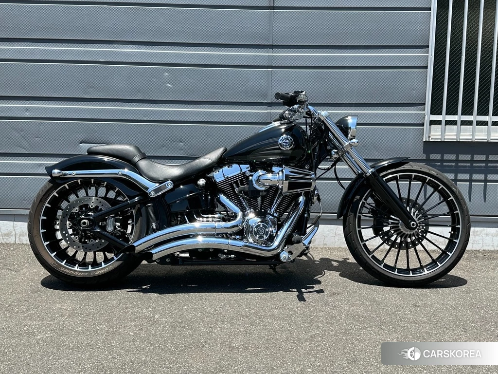 Проданный Harley-Davidson Softail Breakout FXSB 2017 из Японии