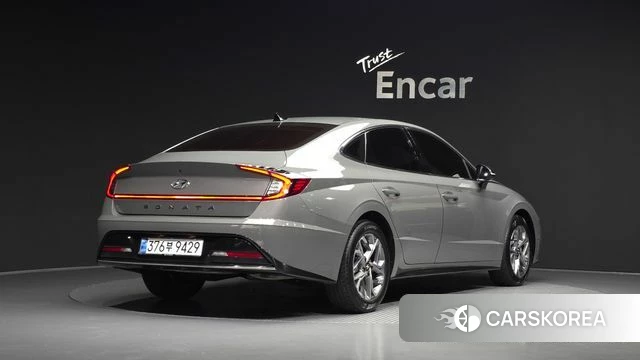 Hyundai Sonata (DN8) 2021 Серебристо-серый из Кореи