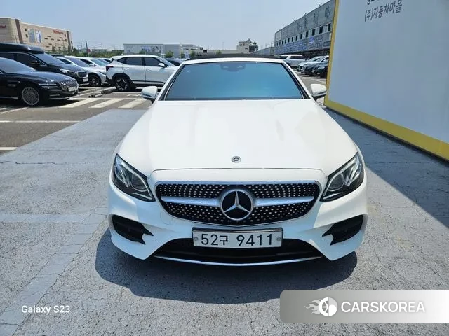 Mercedes-Benz E-Class W213 2018 Белый из Кореи