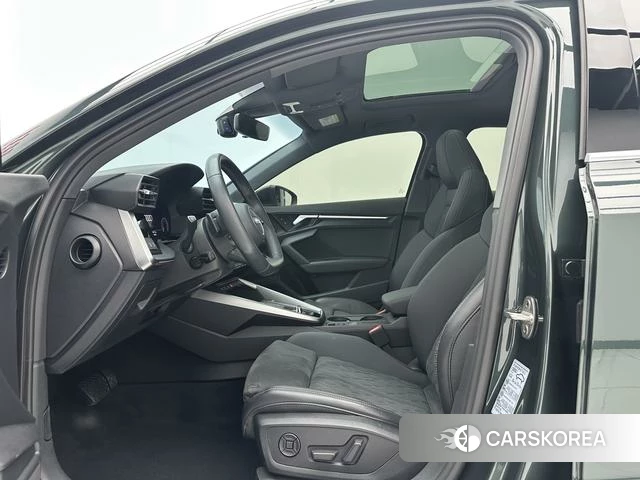 Audi A3 2023 Зеленый из Китая