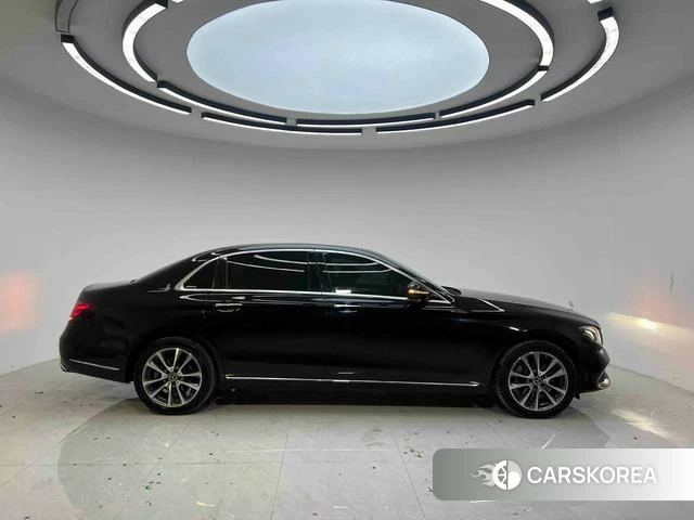 Mercedes-Benz E-class id 3869937 из Китая