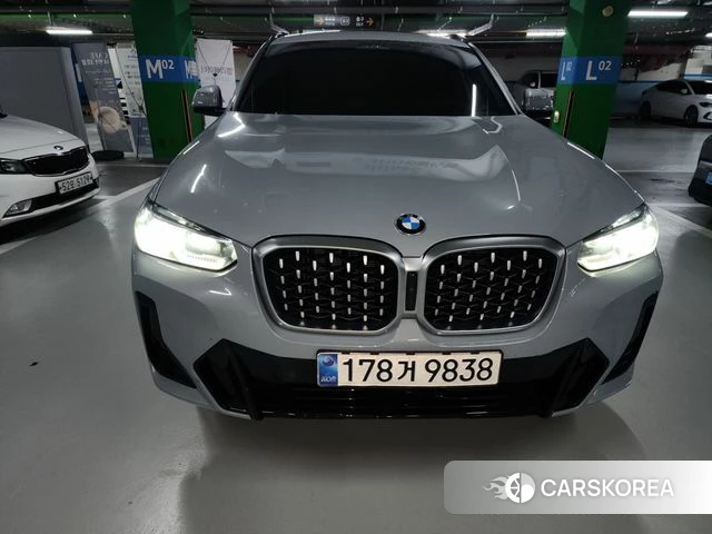 BMW X4 (G02) 2024 Светло-серебряный цвет из Кореи