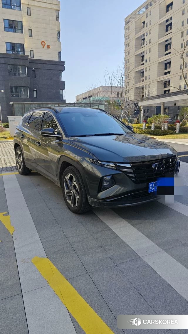 Hyundai Tucson 2024 Темно-серый из Китая