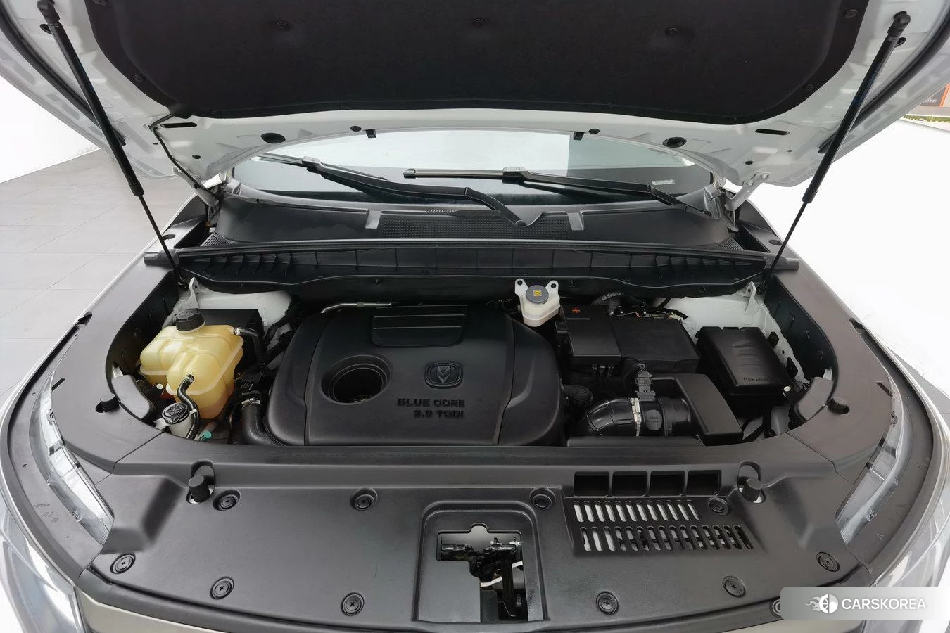 Chang'an CS95 2021 Белый из Китая