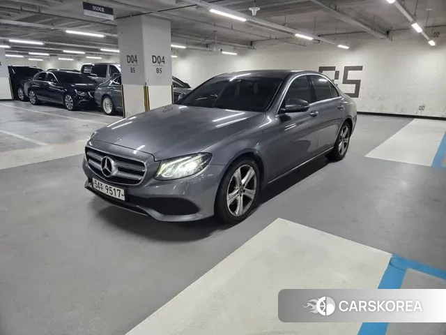 Mercedes-Benz E-Class W213 2018 Серый из Кореи