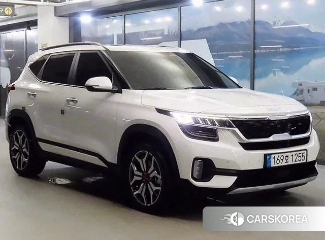 Kia Seltos 2022 Белый из Кореи