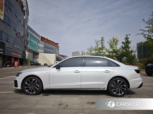 Audi A4L 2023 Белый из Китая