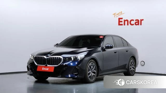 BMW 5 Series (G60) 2026 Синий из Кореи