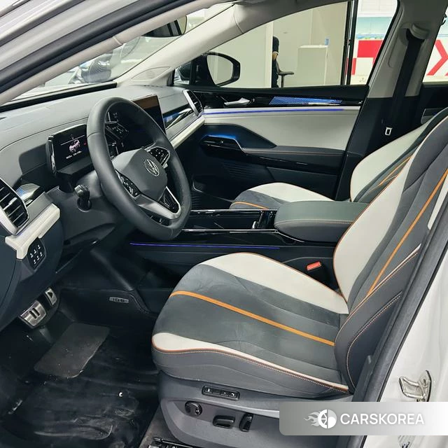 Volkswagen ID.6 CROZZ 2021 Белый из Китая