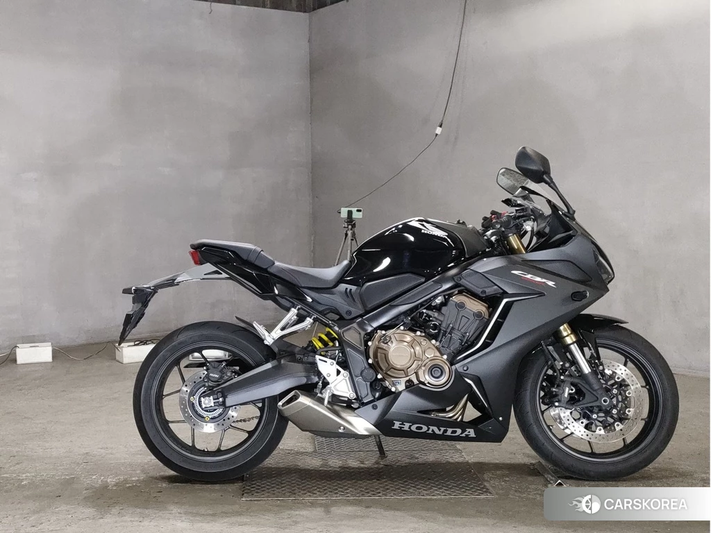 Проданный Honda CBR650R 2021 из Японии