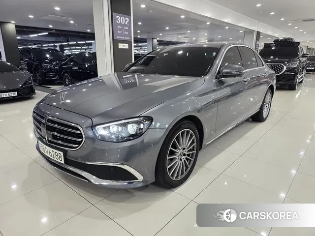Mercedes-Benz E-Class W213 2022 Серый из Кореи