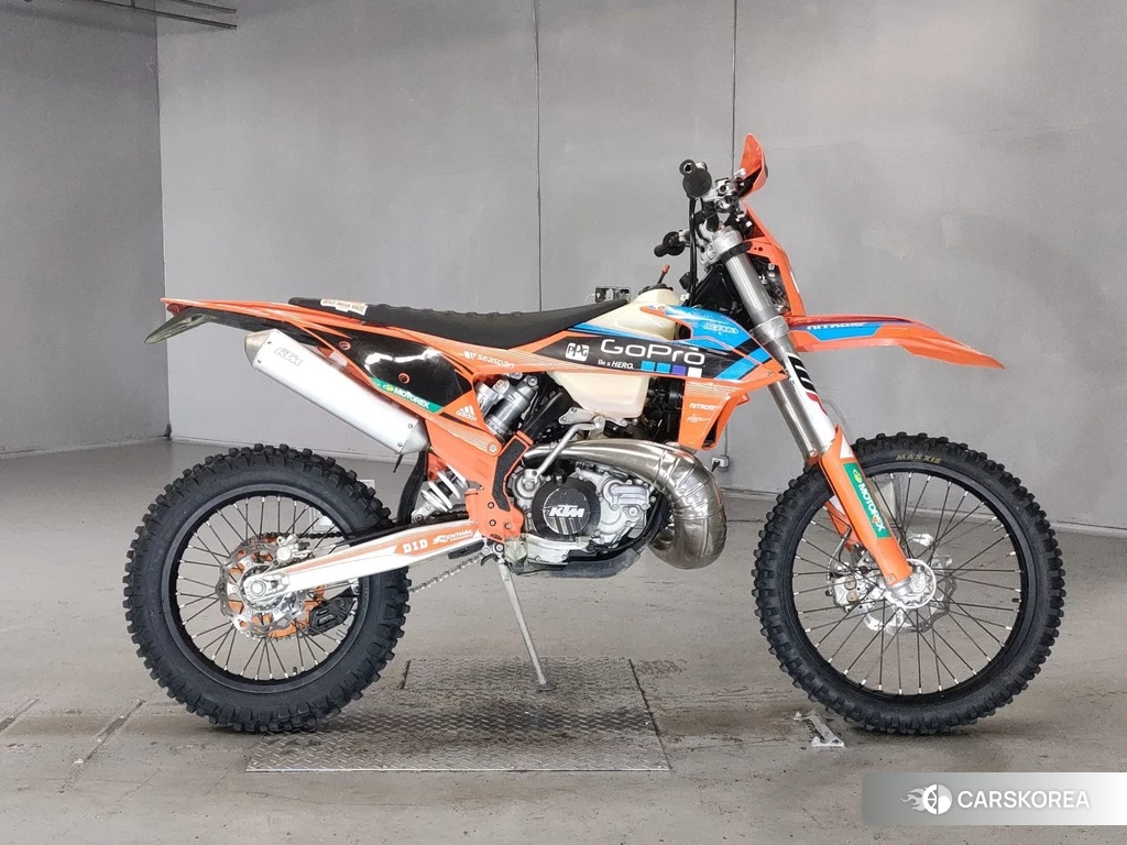 Проданный KTM 300EXC SIXDAYS TPI 2022 из Японии