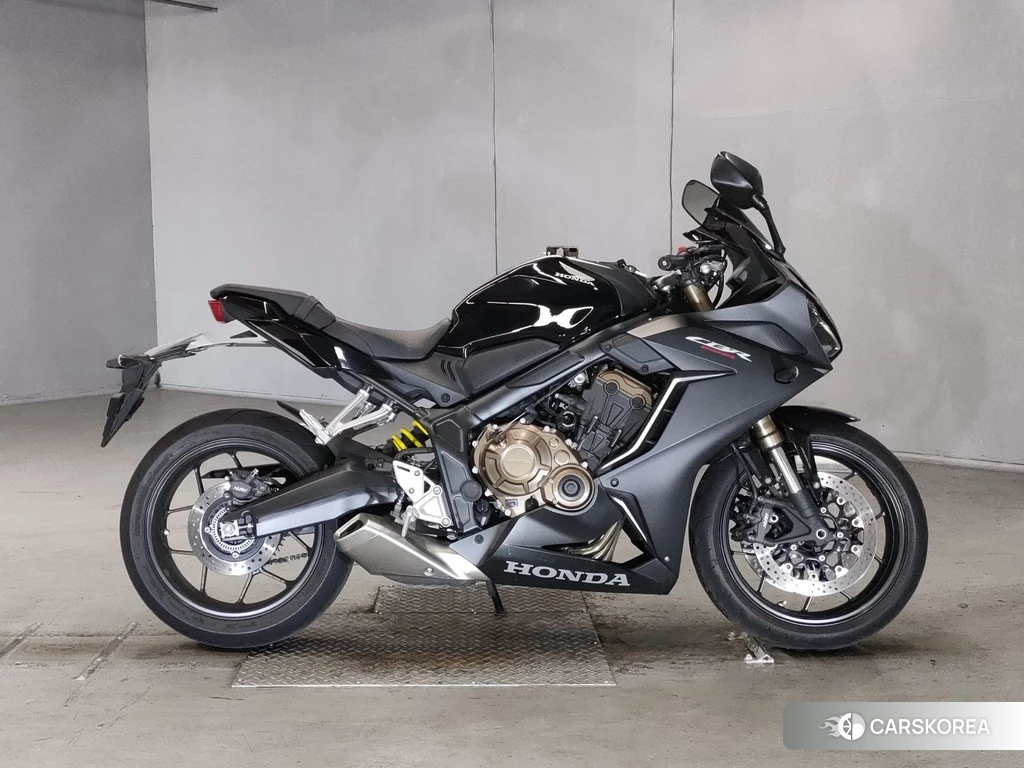 Проданный Honda CBR650R 2021 из Японии