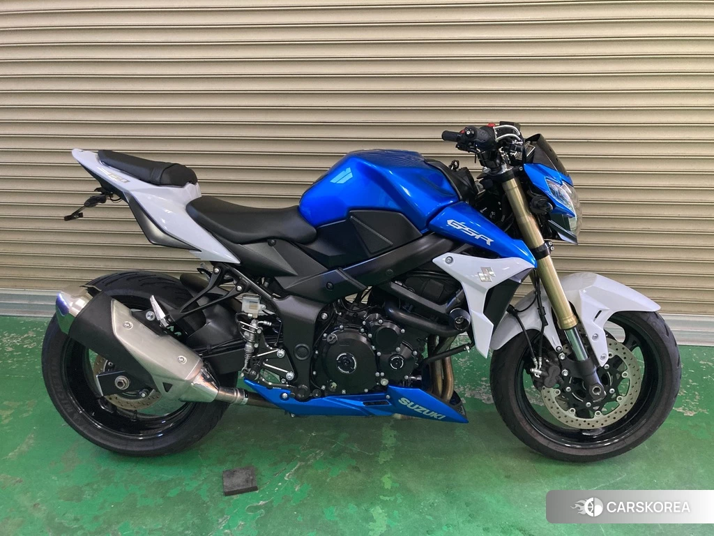 Проданный Suzuki GSR750 ABS 2017 из Японии, фото 2