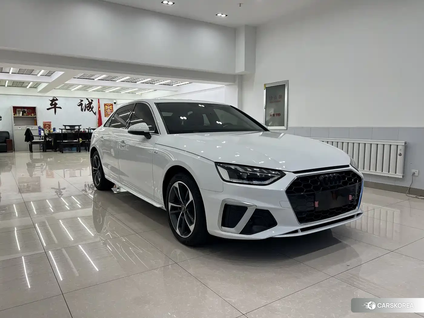 Audi A4L 2024 Белый из Китая
