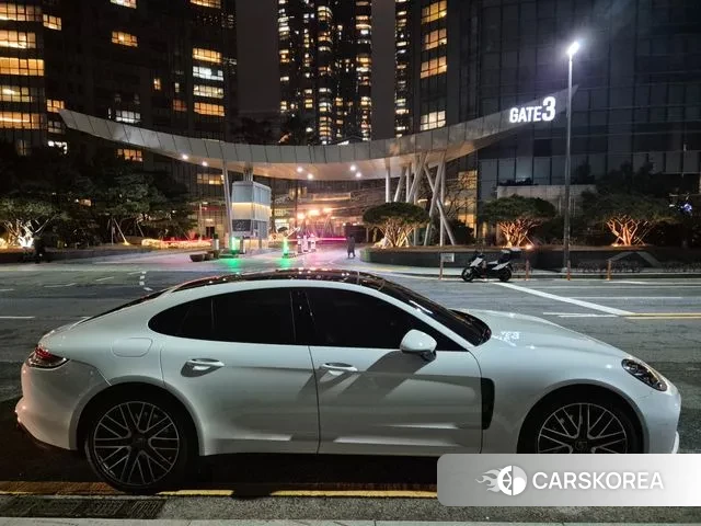 Porsche Panamera (971) 2021 Белый из Кореи