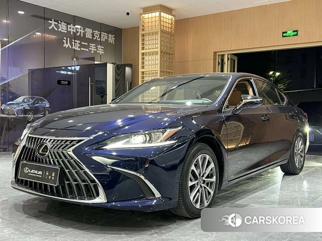 Lexus ES 2024 Синий из Китая