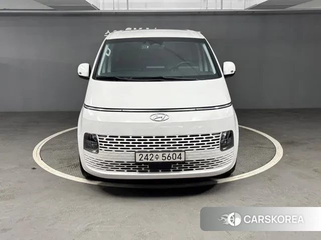 Hyundai Staria 2021 Белый из Кореи