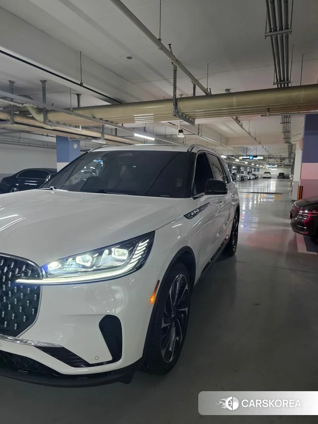 Lincoln Aviator 2nd generation 2025 Белый из Кореи