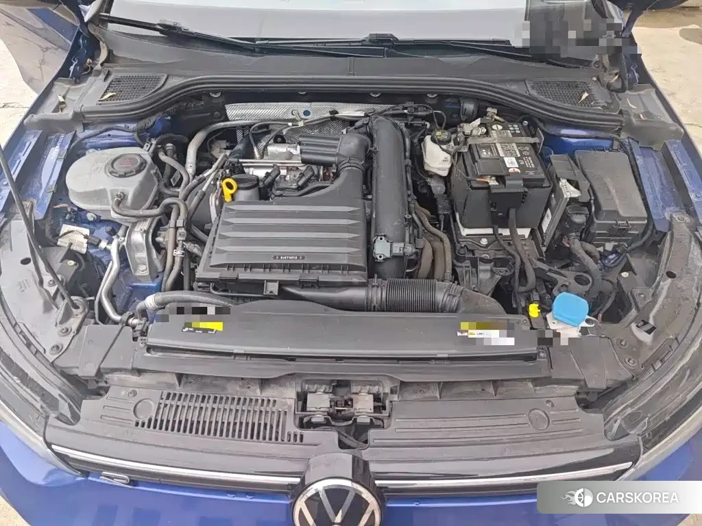 Volkswagen Golf 2021 Синий из Китая