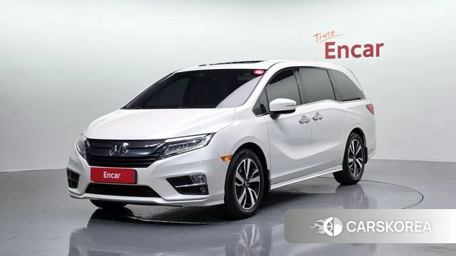 Honda Odyssey 2019 Белый из Кореи