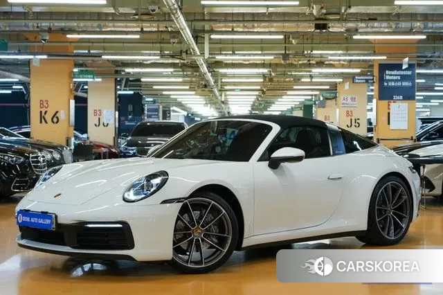 Porsche 911(992) 2021 Белый из Кореи