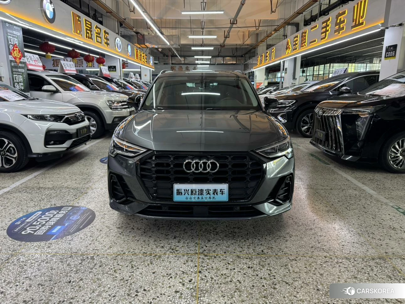 Audi Q3 2020 Темно-серый из Китая