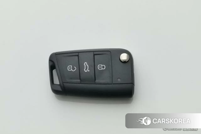 Volkswagen Lavida 2024 Белый из Китая