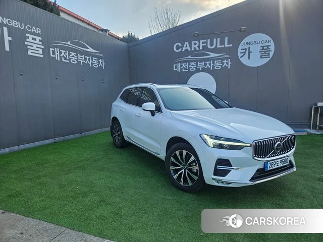 Volvo XC60 second Generation 2024 Белый из Кореи