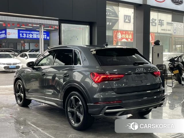 Audi Q3 2022 Темно-серый из Китая