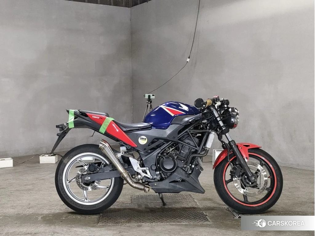 Проданный Honda CBR250R 2011 из Японии