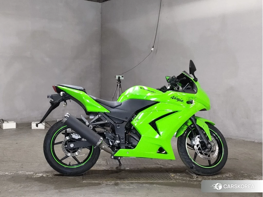 Проданный Kawasaki NINJA 250R 2012 из Японии, фото 2